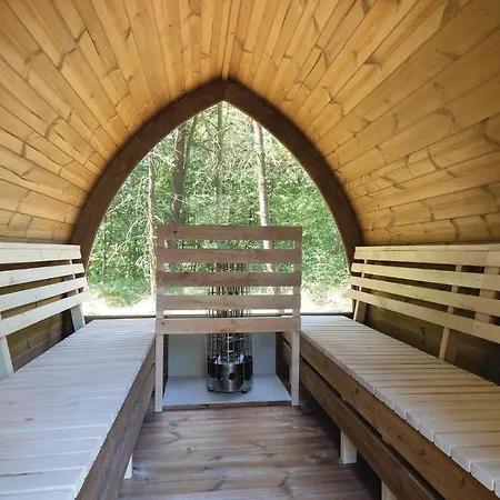Дом отдыха Three-bedroom Holiday In