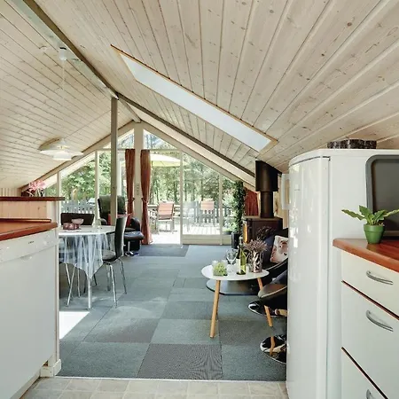 Дом отдыха Three-bedroom Holiday In Блаванн