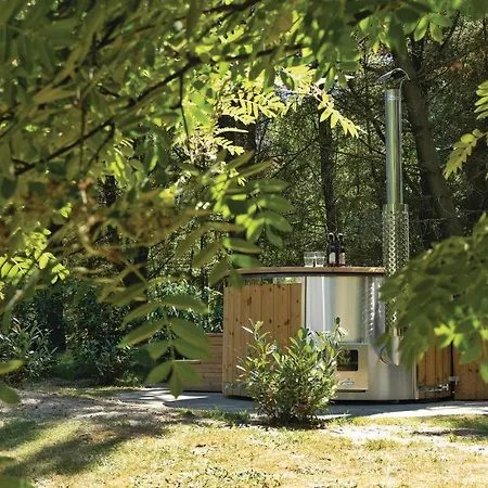Three-bedroom Holiday In Дом отдыха *